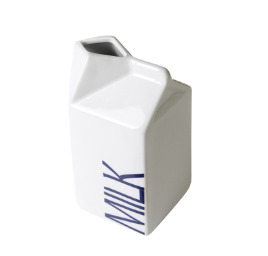 纸盒奶罐